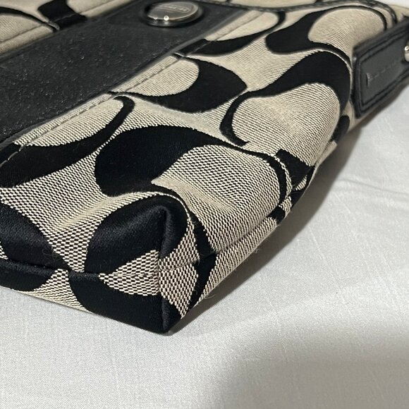 Coach Signature Crossbody Bag NWOT - Picture 8 of 12